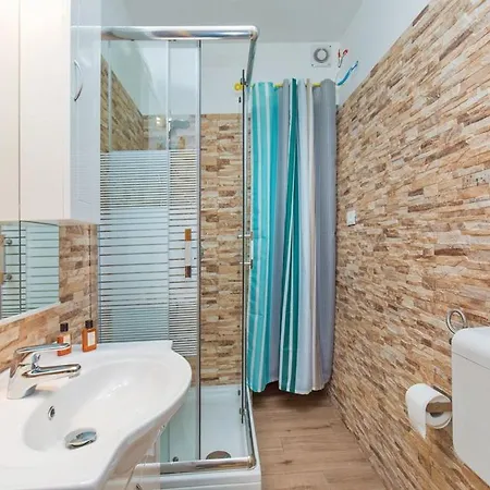 Castello * ロヴィニ